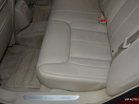 Used 2010 Cadillac DTS image 27