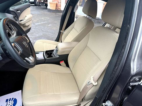 Used 2014 Dodge Charger SE image 21