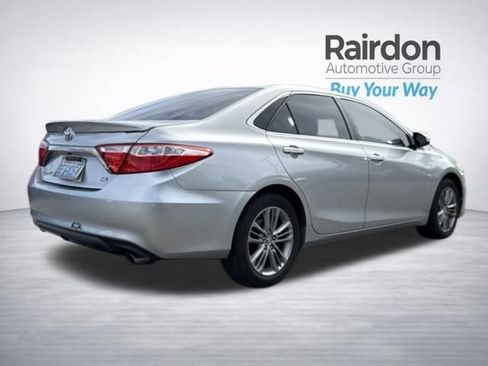 Used 2016 Toyota Camry SE FWD image 7