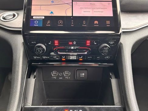 Used 2023 Jeep Grand Cherokee Limited w/ Trailer Tow Prep Group (B) image 19