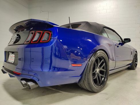 Used 2013 Ford Mustang Shelby GT500 RWD image 17