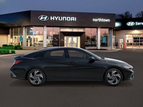 New 2026 Hyundai Elantra SEL Sport Premium FWD image 7