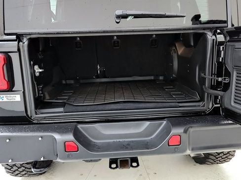 Used 2025 Jeep Wrangler Unlimited Sport AWD/4WD image 18