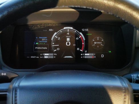 Used 2022 Toyota Tundra Platinum image 21