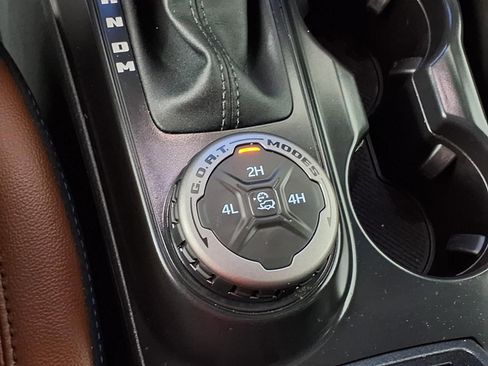 Used 2024 Ford Bronco Outer Banks AWD/4WD image 24
