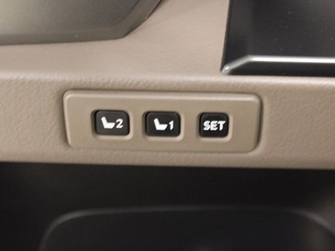 Used 2023 Lexus GX 460 Luxury w/ Sport Design Package image 22