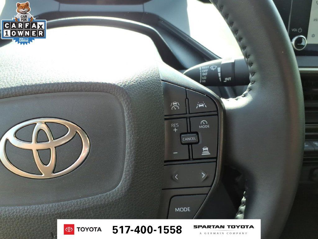 Used 2025 Toyota Prius LE FWD image 17