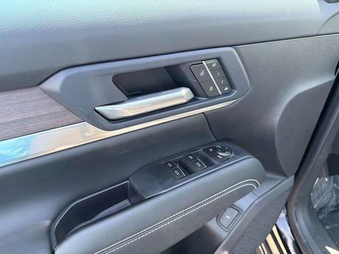 New 2026 GMC Terrain Denali AWD/4WD image 18