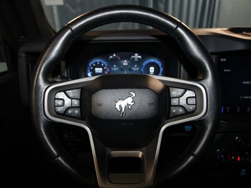Used 2025 Ford Bronco Badlands AWD/4WD image 11