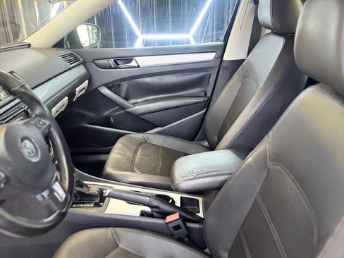Used 2013 Volkswagen Passat 2.5 SE FWD image 35