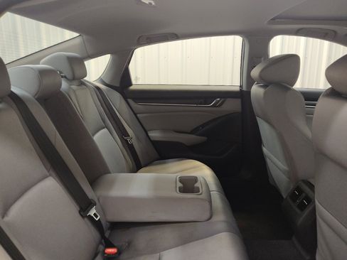 Used 2020 Honda Accord EX image 19