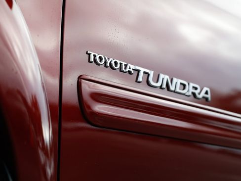Used 2004 Toyota Tundra Limited image 24