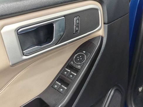 Used 2020 Ford Explorer XLT w/ Equipment Group 202A AWD/4WD image 57
