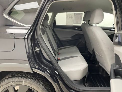 Used 2024 Volkswagen Taos SE w/ Black Wheel Plus Package image 13