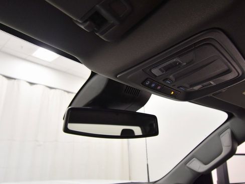 Used 2024 GMC Sierra 3500 SLE w/ SLE Convenience Package image 25