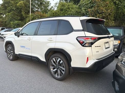 Used 2026 Subaru Forester Touring AWD/4WD image 5