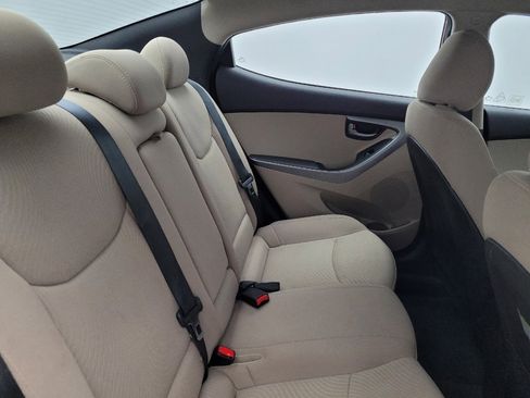 Used 2016 Hyundai Elantra SE FWD image 19