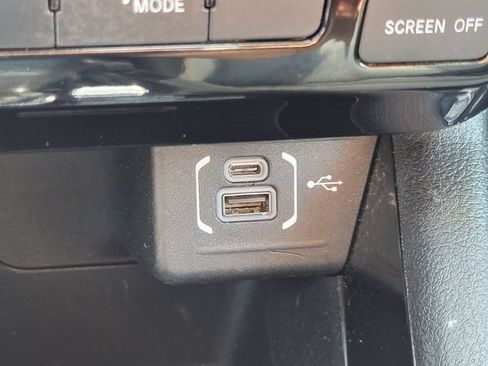 Certified 2023 Jeep Compass Limited AWD/4WD image 19
