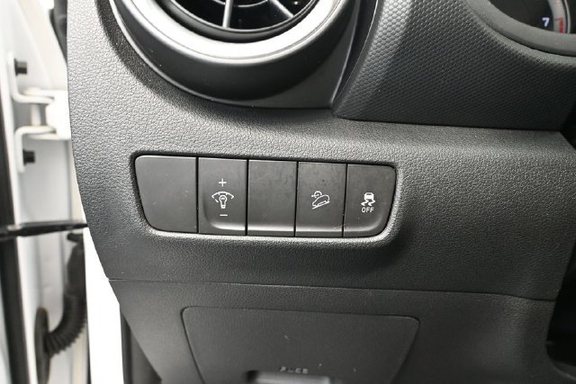 Used 2022 Hyundai Kona SEL w/ Convenience Package FWD image 24