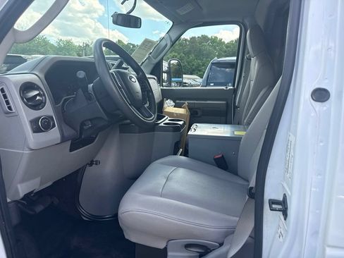 Used 2021 Ford E-350 and Econoline 350 Super Duty w/ Power Windows & Locks Group RWD image 3
