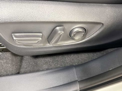 Certified 2026 Toyota Highlander XLE AWD/4WD image 14