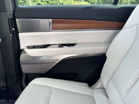 New 2026 Cadillac Vistiq Luxury image 14