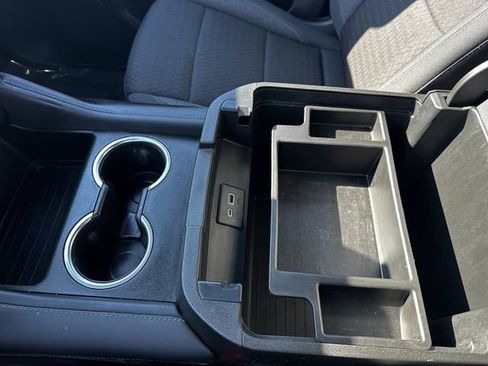 Used 2023 GMC Yukon XL SLE image 24