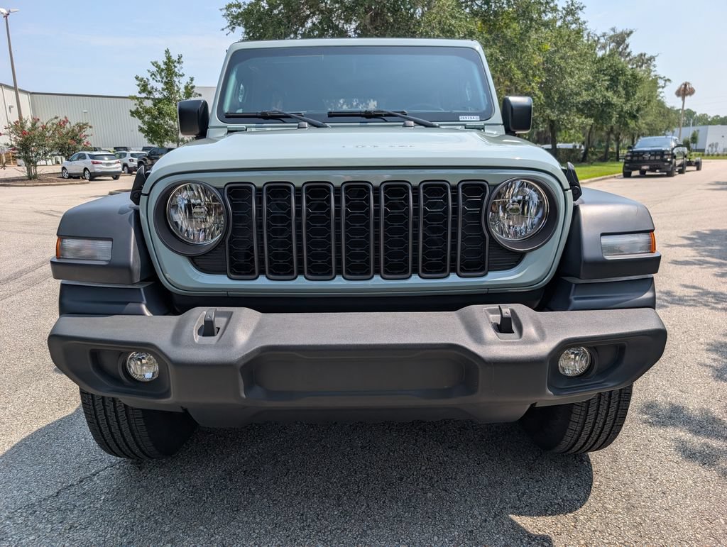 Used 2024 Jeep Wrangler Unlimited Sport AWD/4WD image 2