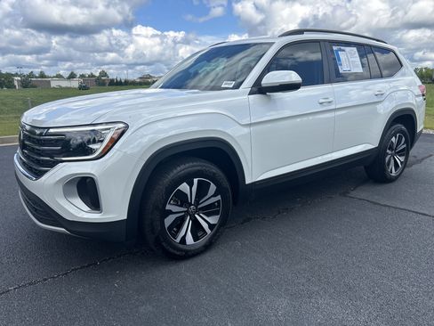 Used 2026 Volkswagen Atlas SE FWD image 5