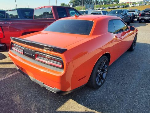 Used 2022 Dodge Challenger R/T Scat Pack RWD image 9