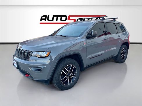 Used 2020 Jeep Grand Cherokee Trailhawk image 3
