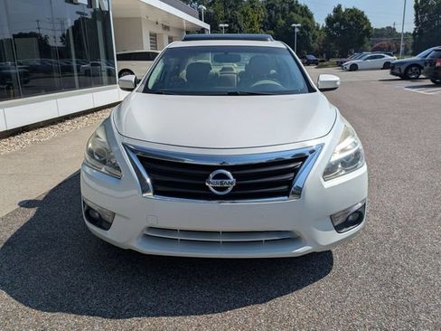 Used 2014 Nissan Altima 2.5 SL w/ Technology Package FWD image 11