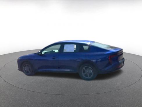 Used 2025 Kia K4 LXS image 10
