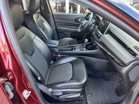 Used 2022 Jeep Compass Altitude w/ Convenience Group image 12