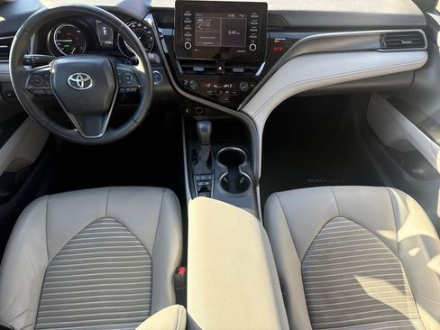Used 2024 Toyota Camry SE FWD image 11