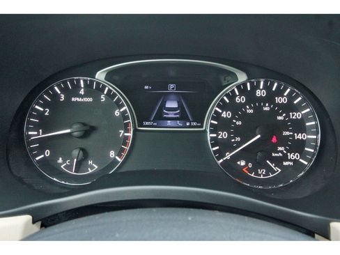 Used 2019 Nissan Pathfinder FWD image 16