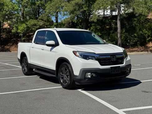 Used 2020 Honda Ridgeline Sport image 16