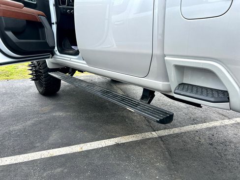 Used 2024 GMC Sierra 3500 Denali Ultimate image 14