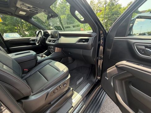 Used 2023 Chevrolet Tahoe High Country AWD/4WD image 19