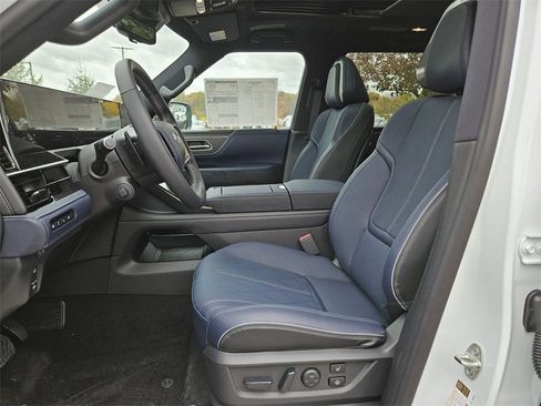 New 2026 INFINITI QX80 SPORT image 12