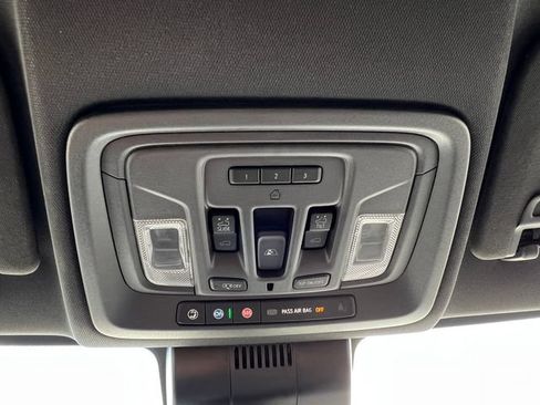 Used 2024 Chevrolet Silverado 2500 High Country w/ High Country Premium Package AWD/4WD image 35