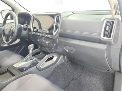 New 2025 Nissan Frontier SV image 22