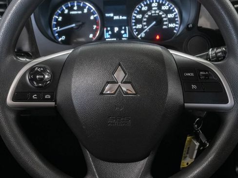 Used 2018 Mitsubishi Outlander ES FWD image 14