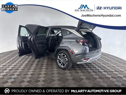 Used 2025 Hyundai Tucson Limited image 19