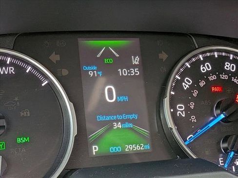 Used 2022 Toyota RAV4 XLE Premium AWD/4WD image 5