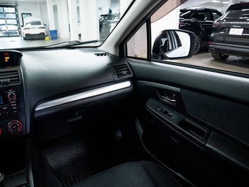 Used 2013 Subaru Crosstrek 2.0i Premium image 11