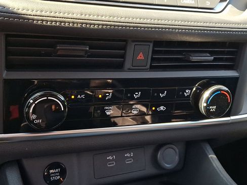 Certified 2025 Nissan Rogue S image 15