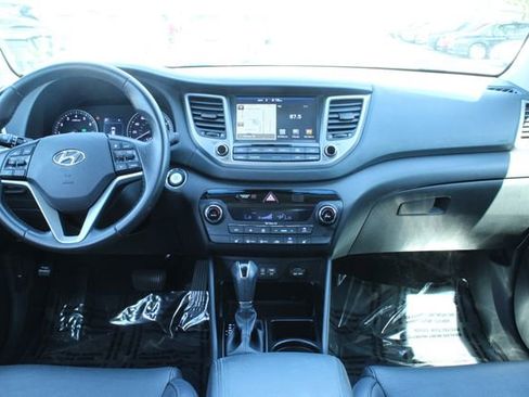Used 2017 Hyundai Tucson SE Plus AWD/4WD image 16