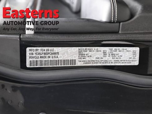 Used 2023 Jeep Grand Cherokee 4WD 4xe image 40