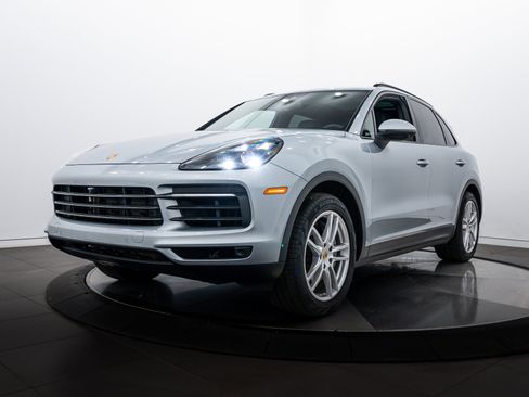 Certified 2022 Porsche Cayenne S image 1